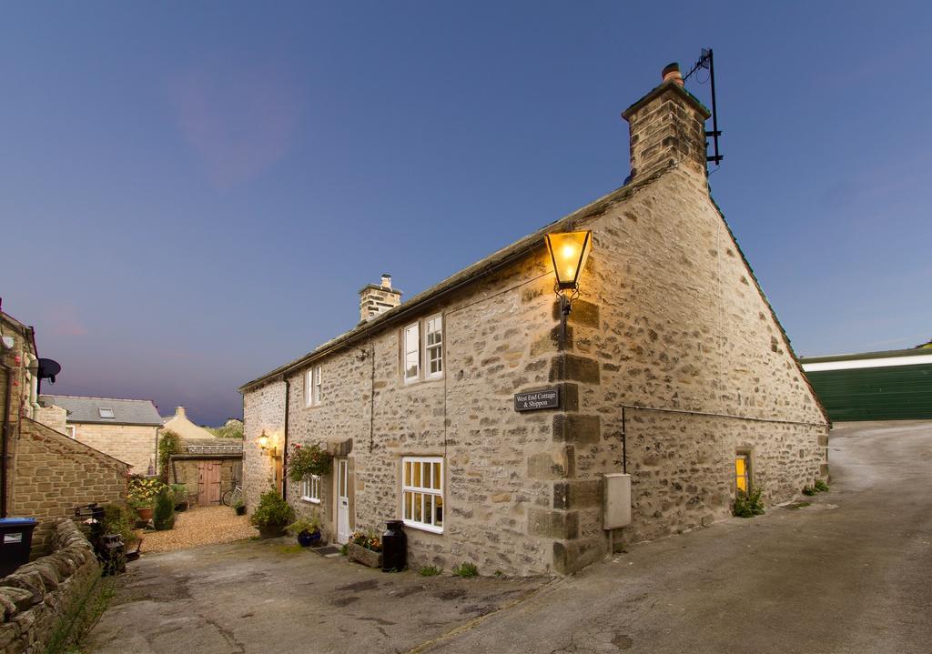 West End Cottage And Shippon Eyam Exterior photo